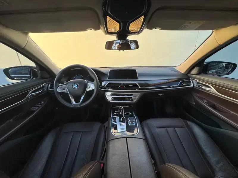2018 BMW 7 Series 730Li Leading Excellence Package — миниатюра 12