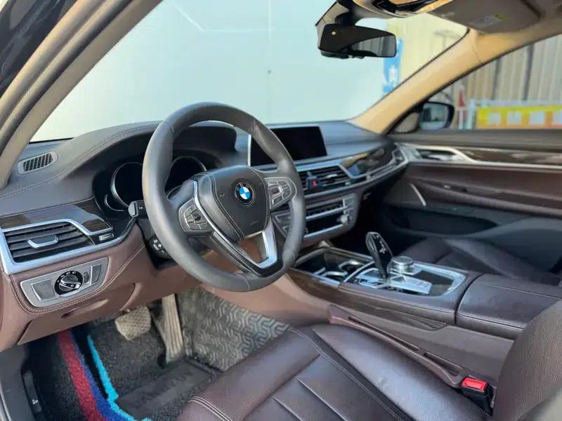 2018 BMW 7 Series 730Li Leading Excellence Package — миниатюра 17