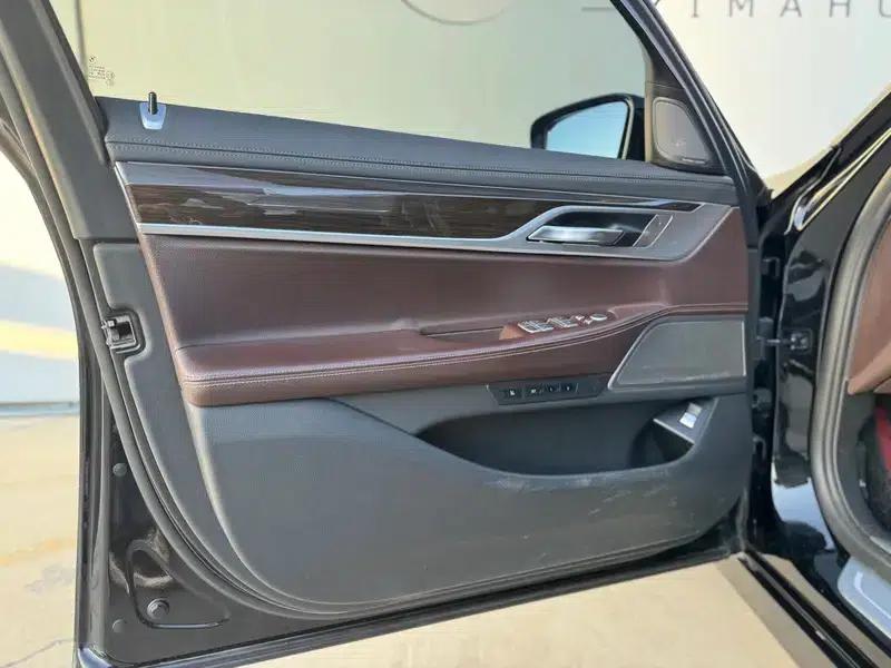 2018 BMW 7 Series 730Li Leading Excellence Package — миниатюра 8