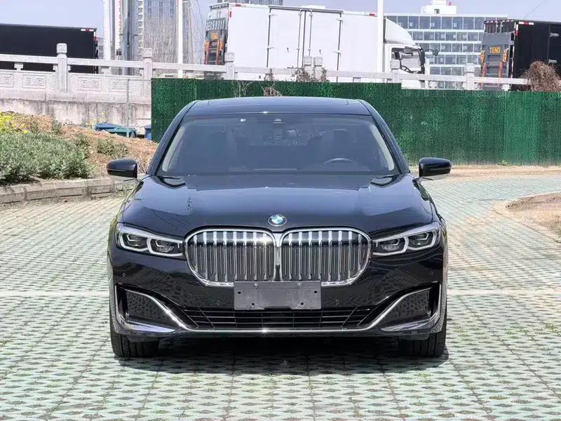 2019 BMW 7 Series 740Li Leading Luxury Package — миниатюра 2