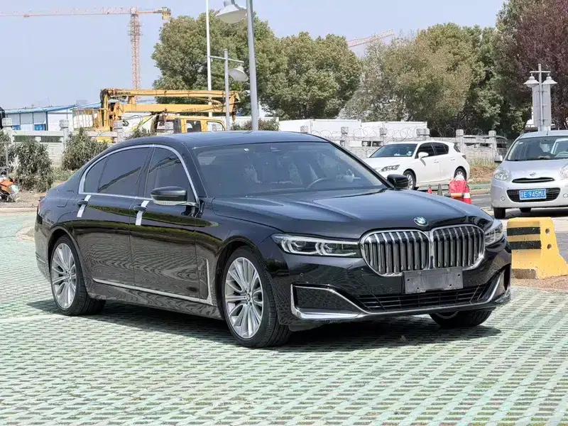 2019 BMW 7 Series 740Li Leading Luxury Package — миниатюра 3