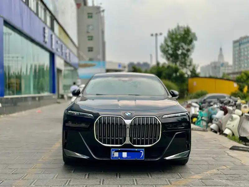 2023 BMW 7 Series 740Li Leading Edition M Sport Package — миниатюра 2