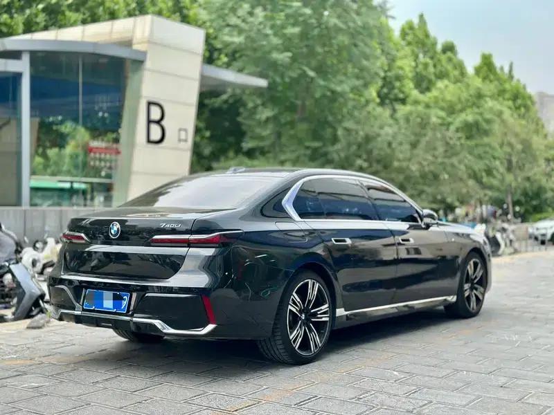 2023 BMW 7 Series 740Li Leading Edition M Sport Package — миниатюра 4