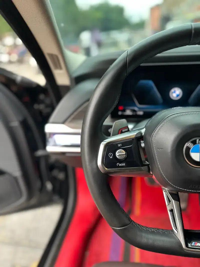 2023 BMW 7 Series 740Li Leading Edition M Sport Package — миниатюра 5