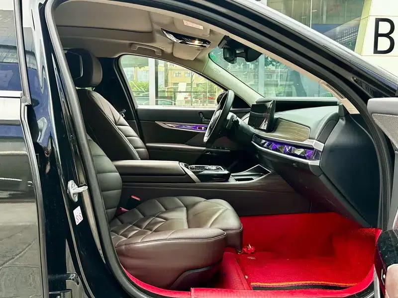 2023 BMW 7 Series 740Li Leading Edition M Sport Package — миниатюра 10