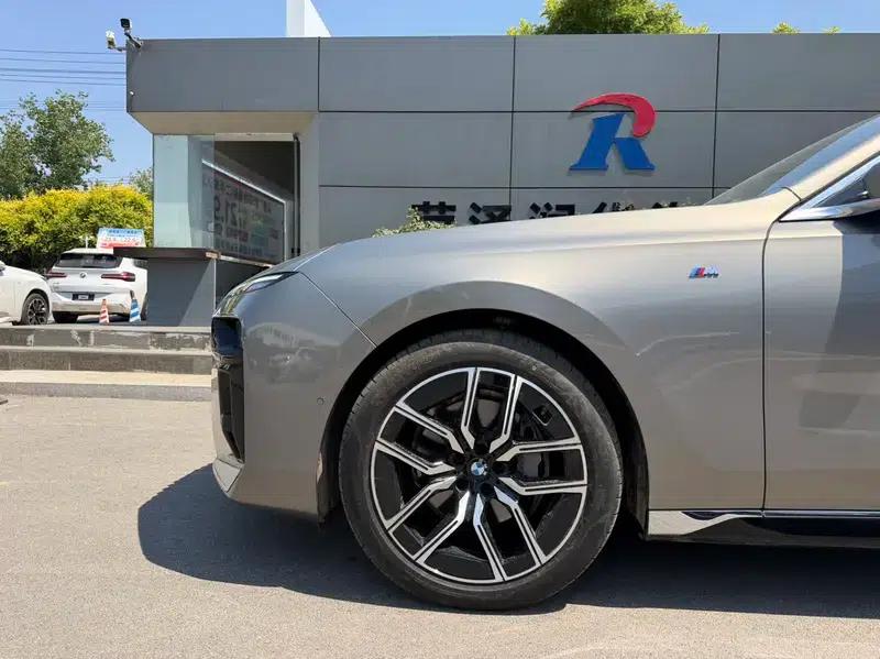2023 BMW 7 Series 735Li M Sport Package — миниатюра 7