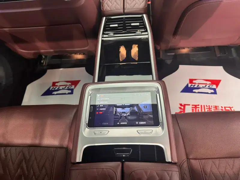 2019 BMW 7 Series 740Li xDrive Executive M Sport Package — миниатюра 12