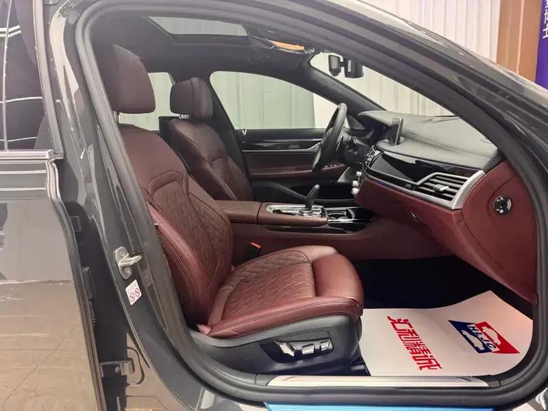 2019 BMW 7 Series 740Li xDrive Executive M Sport Package — миниатюра 21