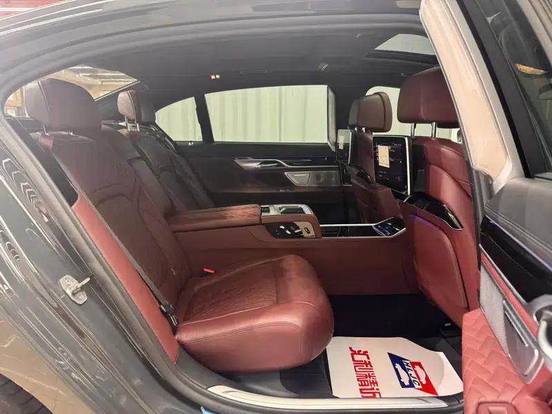 2019 BMW 7 Series 740Li xDrive Executive M Sport Package — миниатюра 27