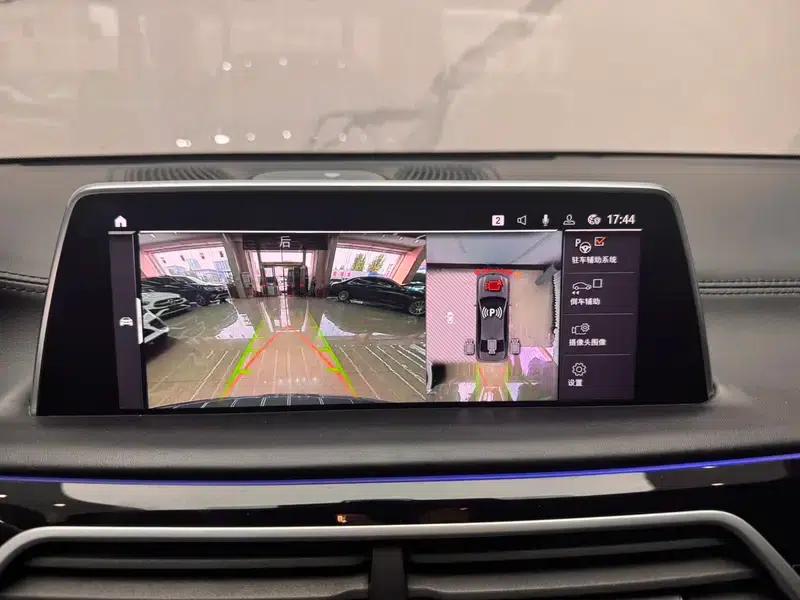 2019 BMW 7 Series 740Li xDrive Executive M Sport Package — миниатюра 8