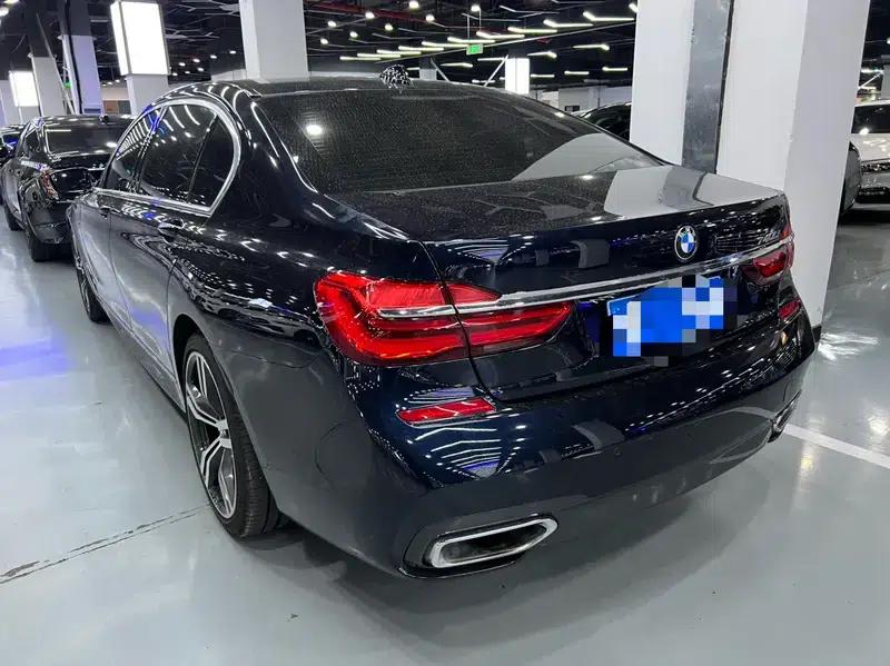 2018 BMW 7 Series 740Li Leading Edition M Sport Package — миниатюра 3