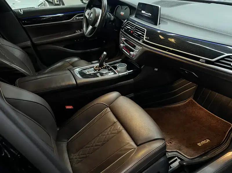 2018 BMW 7 Series 740Li Leading Edition M Sport Package — миниатюра 6