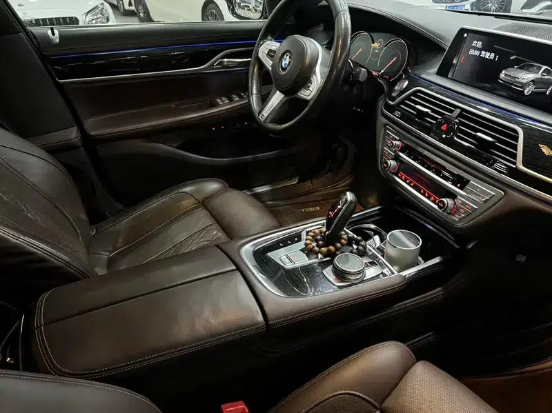 2018 BMW 7 Series 740Li Leading Edition M Sport Package — миниатюра 8