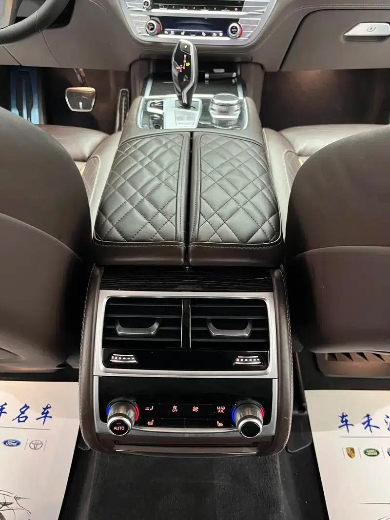 2019 BMW 7 Series Facelift 740Li Leading Edition M Sport Package — миниатюра 8