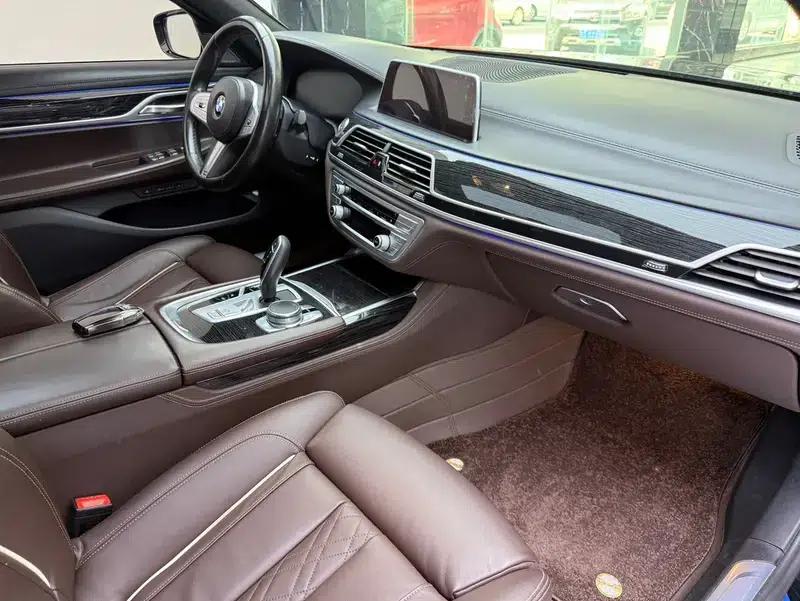 2019 BMW 7 Series Facelift 730Li M Sport Package — миниатюра 13