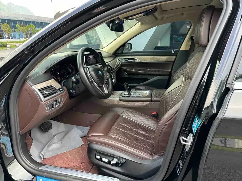 2021 BMW 7 Series 740Li Leading Luxury Package — миниатюра 8