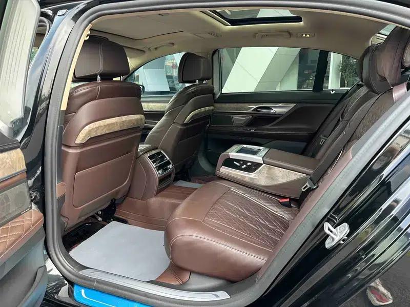 2021 BMW 7 Series 740Li Leading Luxury Package — миниатюра 9