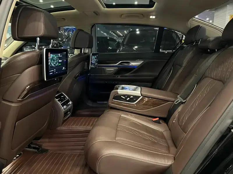 2019 BMW 7 Series 740Li Luxury Package — миниатюра 10