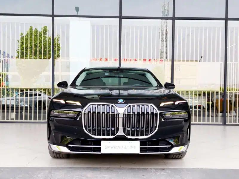 2023 BMW 7 Series 735Li Luxury Package — миниатюра 2