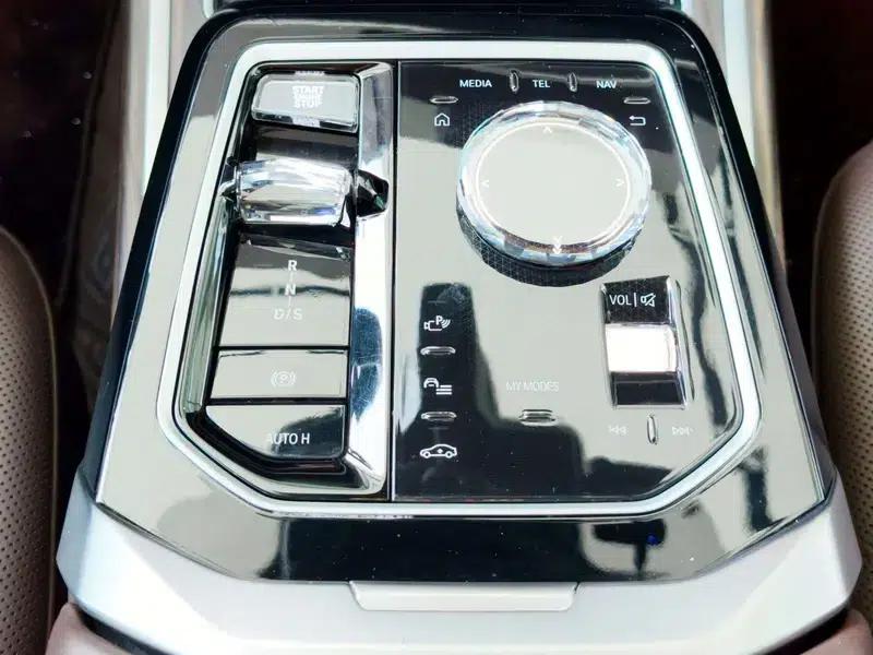 2023 BMW 7 Series 735Li Luxury Package — миниатюра 11