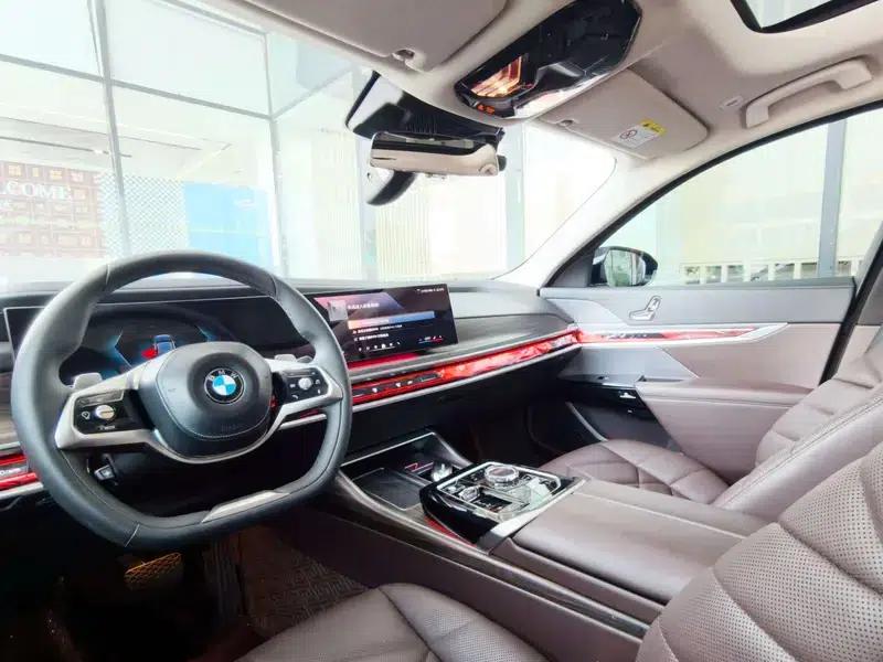 2023 BMW 7 Series 735Li Luxury Package — миниатюра 13