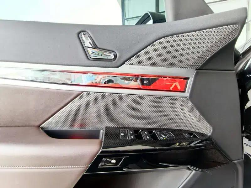 2023 BMW 7 Series 735Li Luxury Package — миниатюра 18