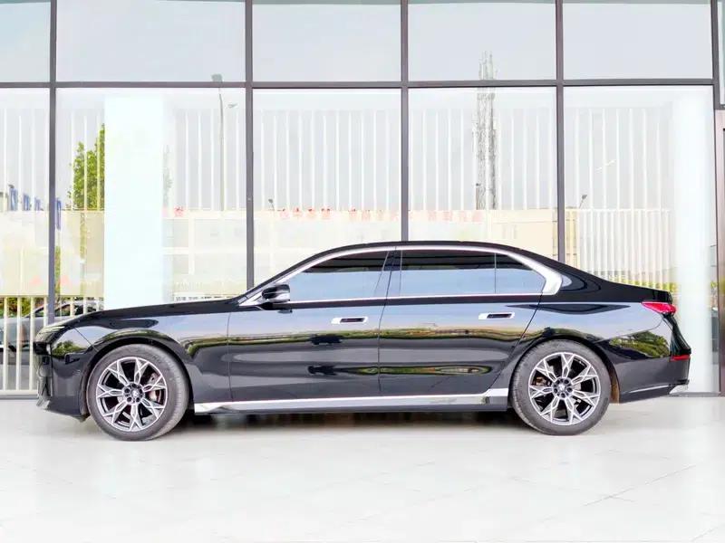 2023 BMW 7 Series 735Li Luxury Package — миниатюра 3