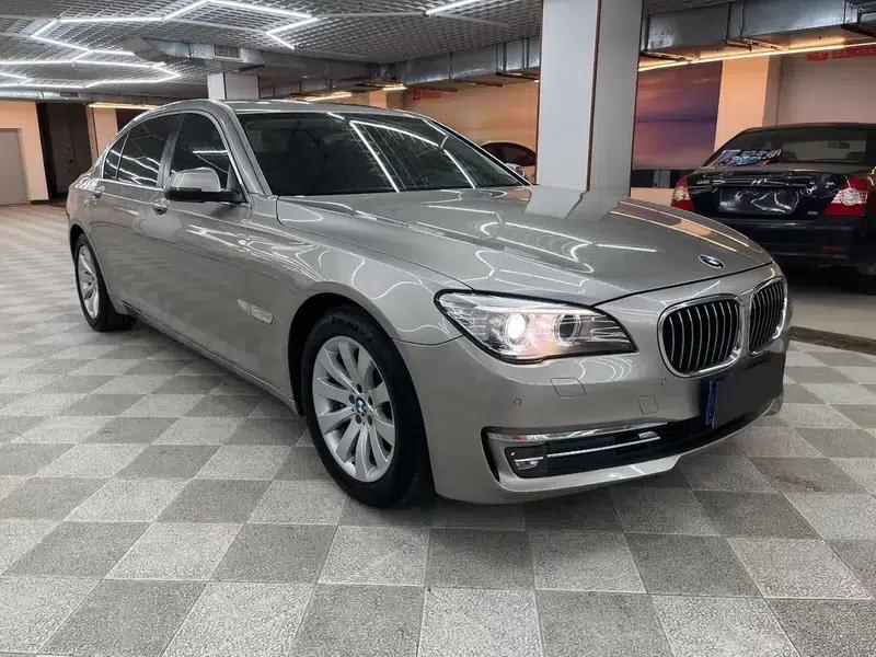 BMW 7 Series 2014 730Li Luxury Edition — миниатюра 3
