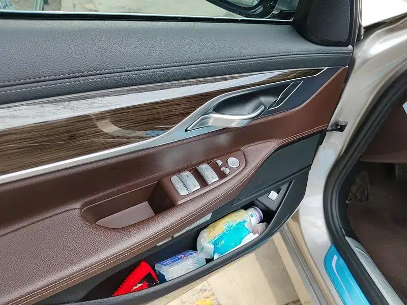 2017 BMW 7 Series 730Li Leading Edition — миниатюра 15