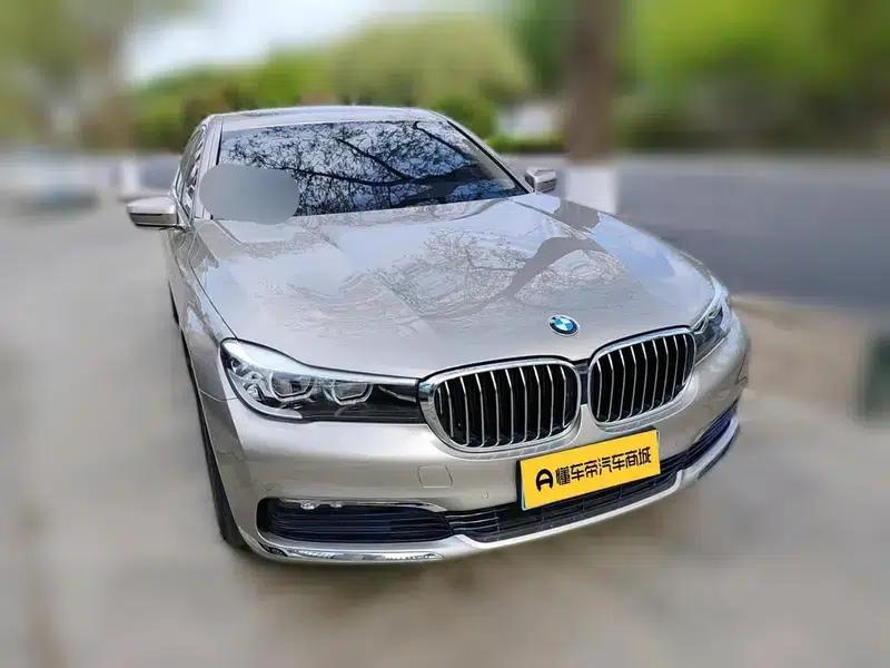 2017 BMW 7 Series 730Li Leading Edition — миниатюра 3