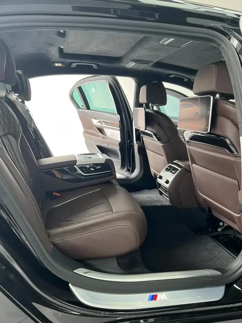 2018 BMW 7 Series 730Li Luxury M Sport Package — миниатюра 7