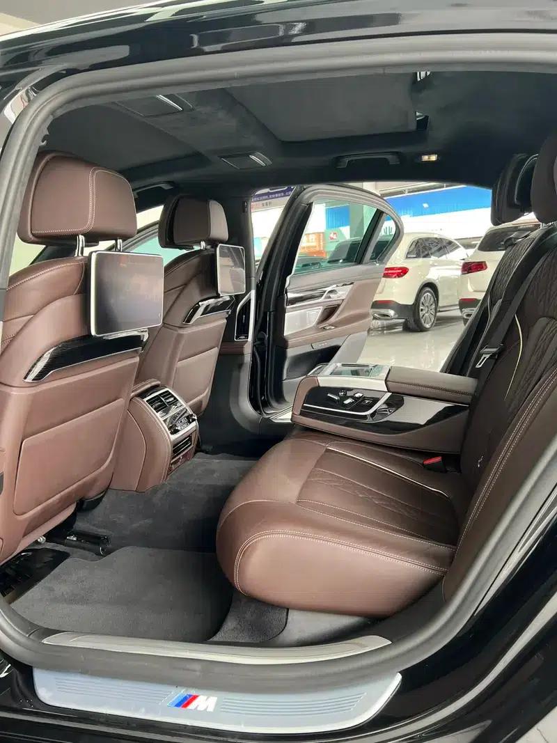 2018 BMW 7 Series 730Li Luxury M Sport Package — миниатюра 10