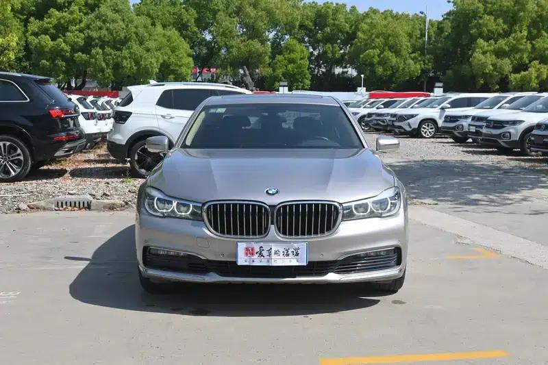 2017 BMW 7 Series 730Li Leading Edition — миниатюра 2