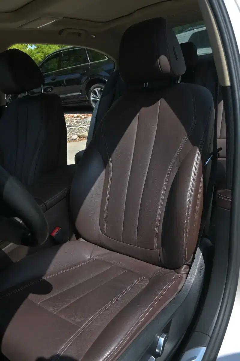 2017 BMW 7 Series 730Li Leading Edition — миниатюра 11
