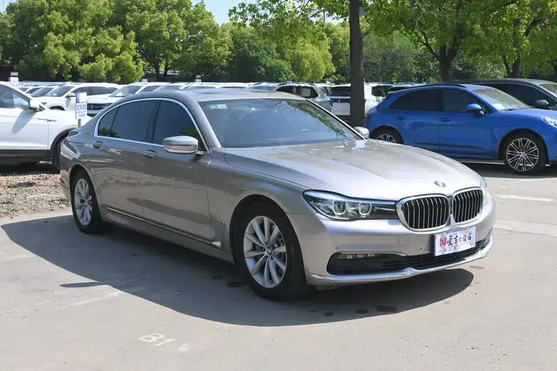 2017 BMW 7 Series 730Li Leading Edition — миниатюра 3