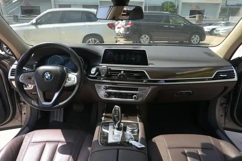 2017 BMW 7 Series 730Li Leading Edition — миниатюра 7