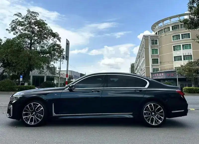 2021 BMW 7 Series 740Li Leading Edition M Sport Package — миниатюра 3