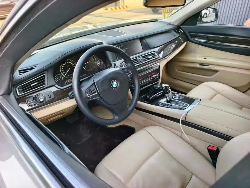 BMW 7 Series 2009 740Li Premium — миниатюра 16