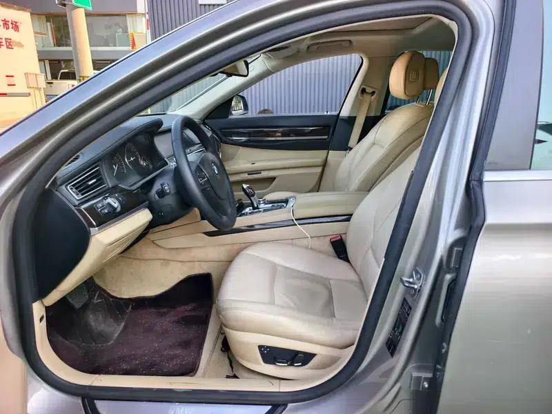 BMW 7 Series 2009 740Li Premium — миниатюра 17