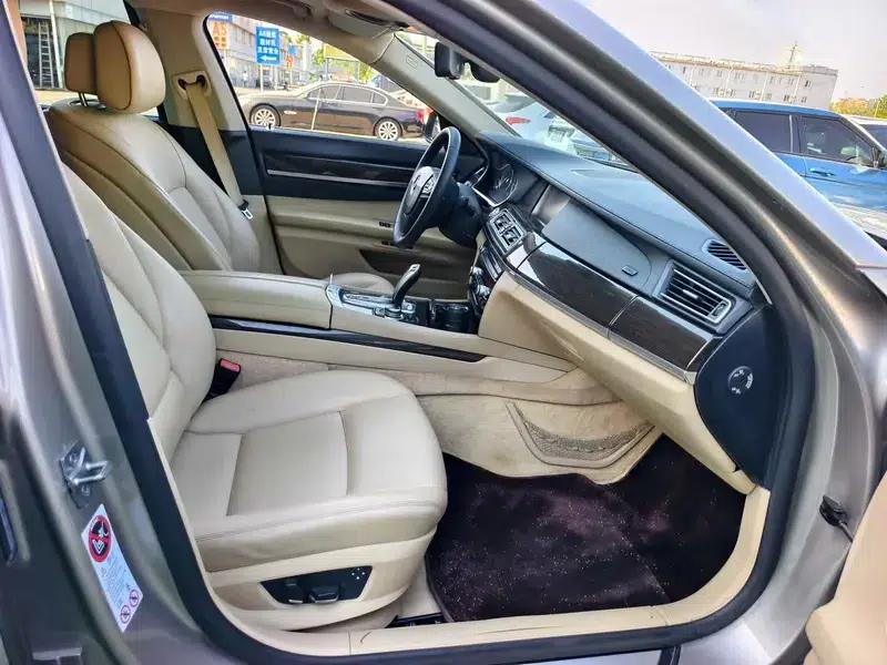 BMW 7 Series 2009 740Li Premium — миниатюра 18