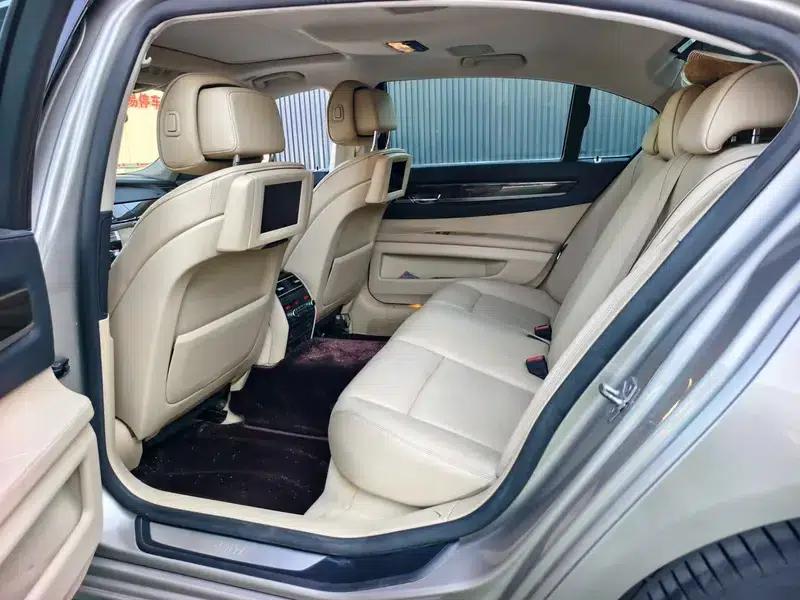 BMW 7 Series 2009 740Li Premium — миниатюра 19