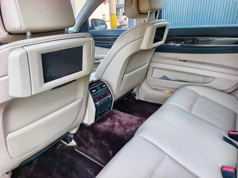 BMW 7 Series 2009 740Li Premium — миниатюра 22