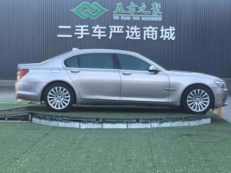 BMW 7 Series 2009 740Li Premium — миниатюра 8