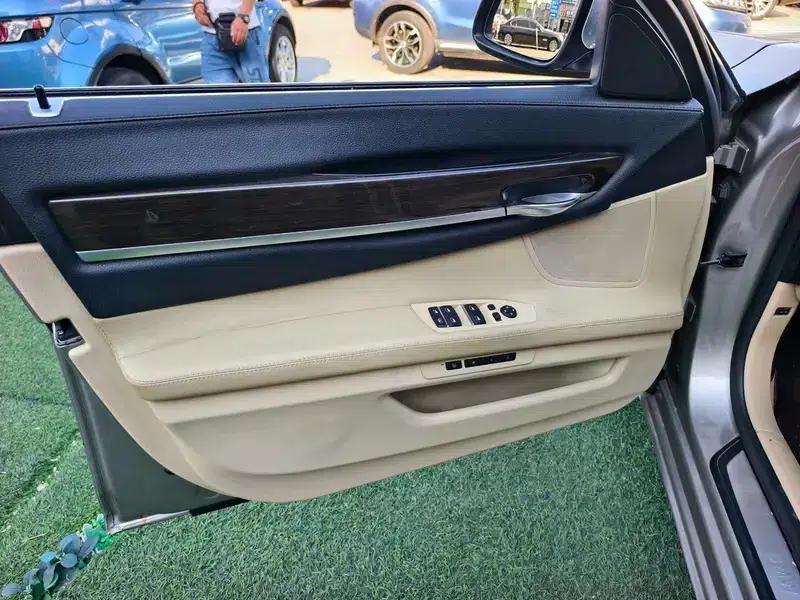 BMW 7 Series 2009 740Li Premium — миниатюра 10