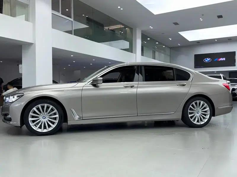 2016 BMW 7 Series 740Li Leading Edition — миниатюра 4