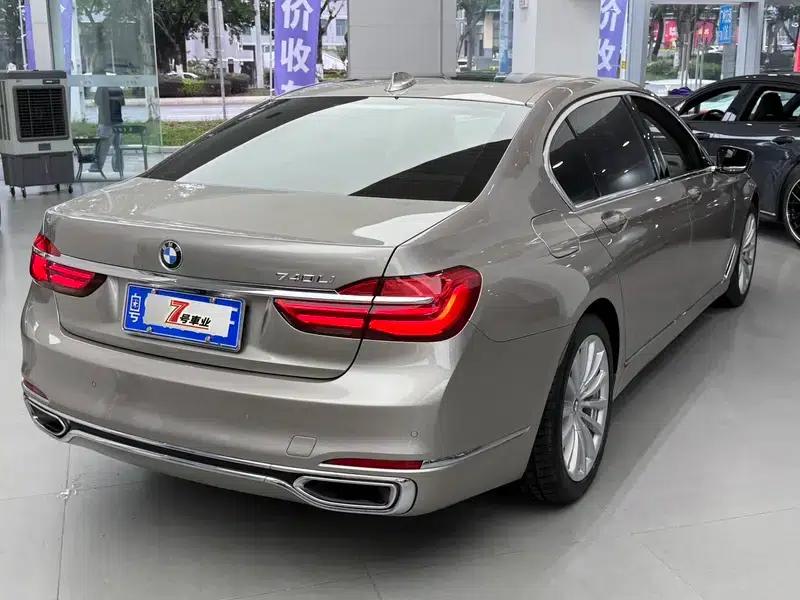 2016 BMW 7 Series 740Li Leading Edition — миниатюра 5