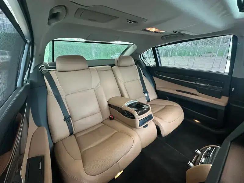 BMW 7 Series 2009 740Li Luxury — миниатюра 15