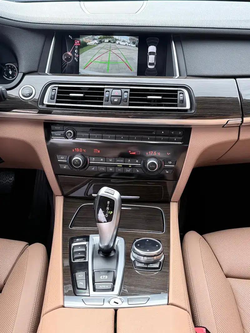 2013 BMW 7 Series 730Li Luxury — миниатюра 14