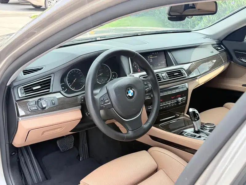 2013 BMW 7 Series 730Li Luxury — миниатюра 15