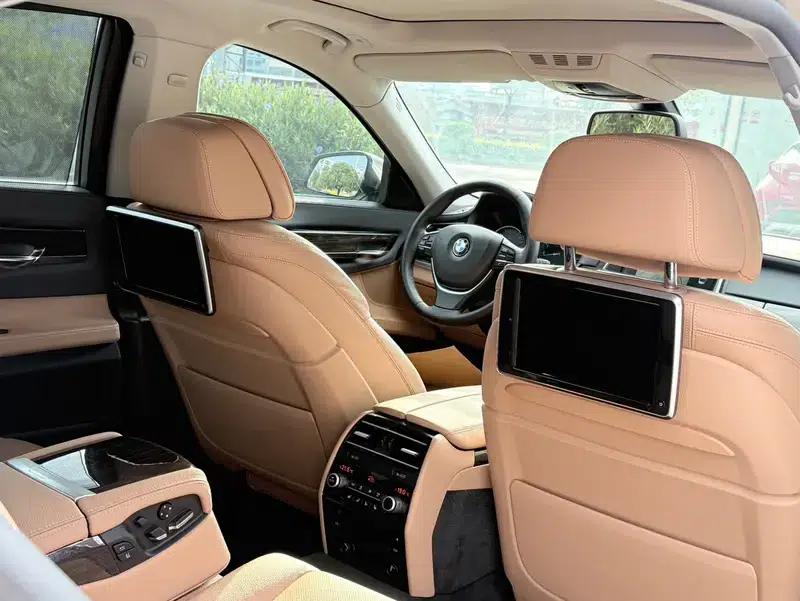 2013 BMW 7 Series 730Li Luxury — миниатюра 19